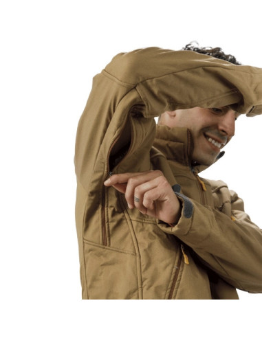 Campera de Softshell Makalu Quewar Corderito